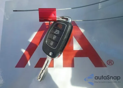 2018 Hyundai Santa Fe Sport 2.4L z USA, uszkodzony, nr VIN 5NMZT3LB0JH053313